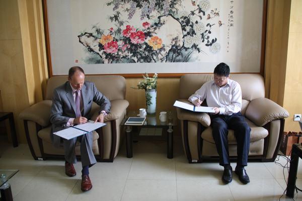 澳大利亚医学教育协会主席ANDREW RENAUT 教授来访